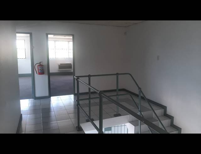 308M² WAREHOUSE TO LET IN WESTMEAD